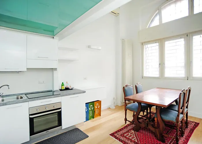 Giovio Duplex Apartment Milan